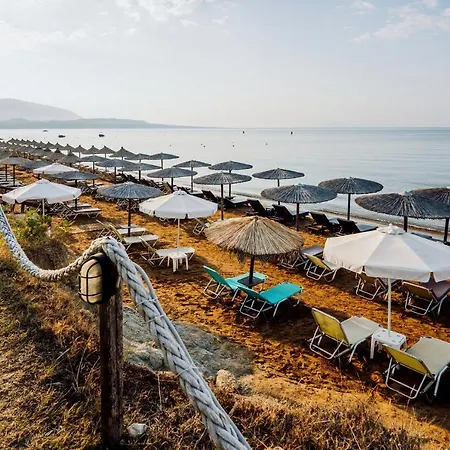 Captain Nemo Xi Beach